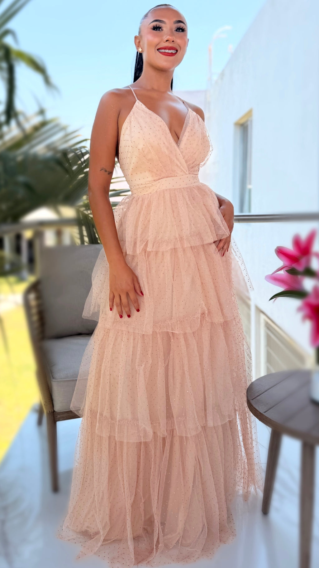 Vestido en capas color nude