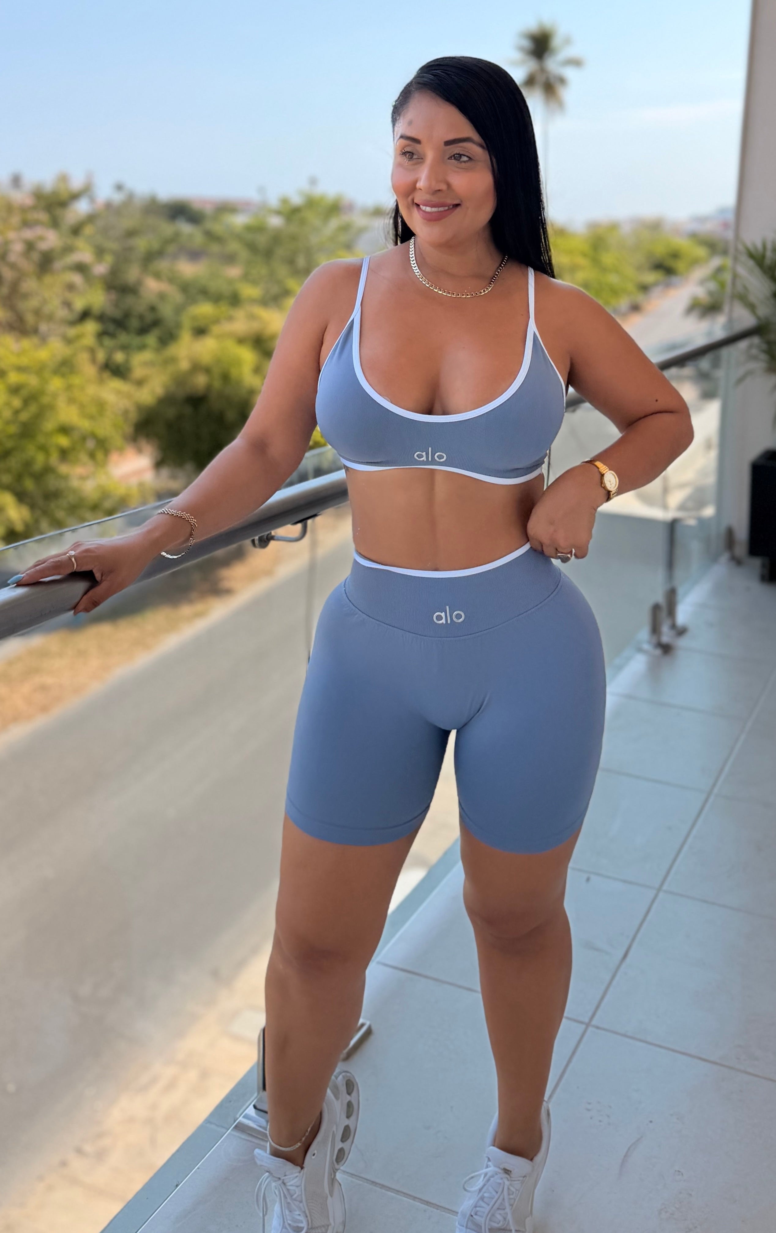 Conjunto deportivo Alo